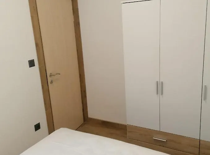 Braun *