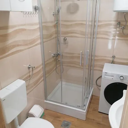 Braun Apartment